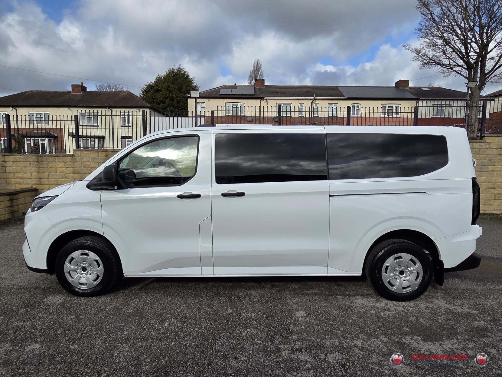 Ford Transit Custom 2.0 320 EcoBlue Trend Kombi Double Cab 5dr Diesel Manual L2 Euro 6 (s/s) (136 ps)