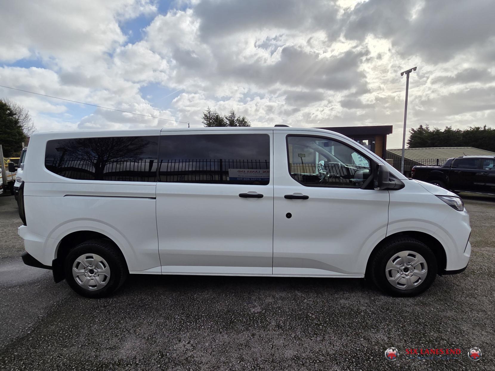 Ford Transit Custom 2.0 320 EcoBlue Trend Kombi Double Cab 5dr Diesel Manual L2 Euro 6 (s/s) (136 ps)