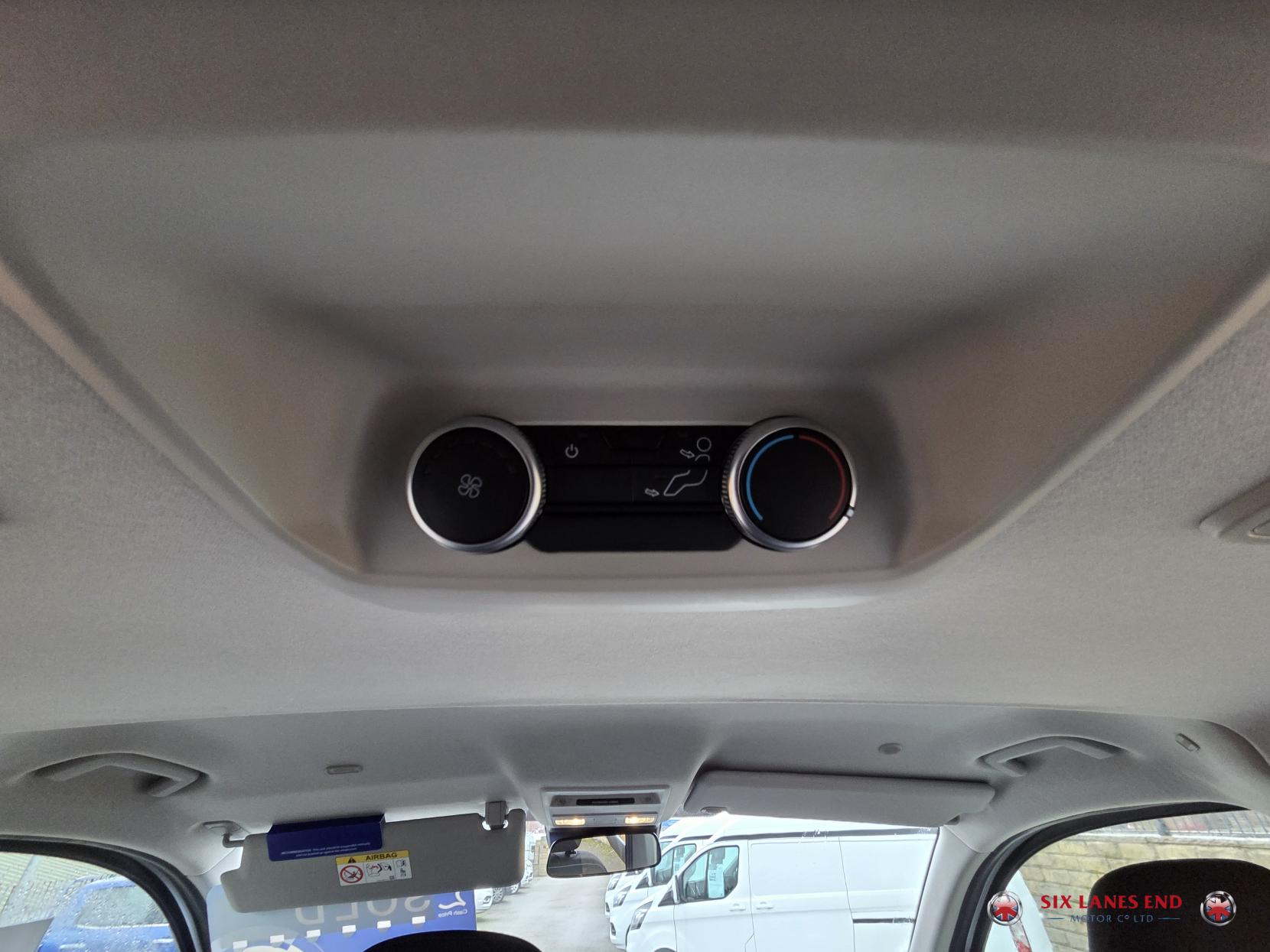 Ford Transit Custom 2.0 320 EcoBlue Trend Kombi Double Cab 5dr Diesel Manual L2 Euro 6 (s/s) (136 ps)