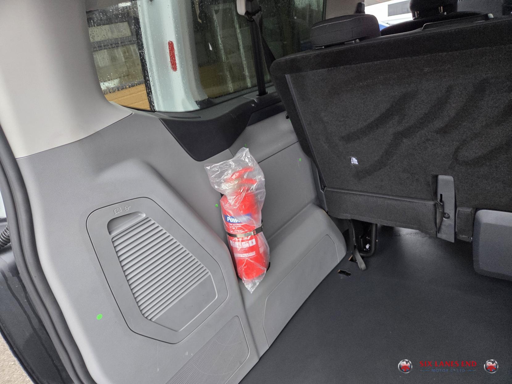 Ford Transit Custom 2.0 320 EcoBlue Trend Kombi Double Cab 5dr Diesel Manual L2 Euro 6 (s/s) (136 ps)