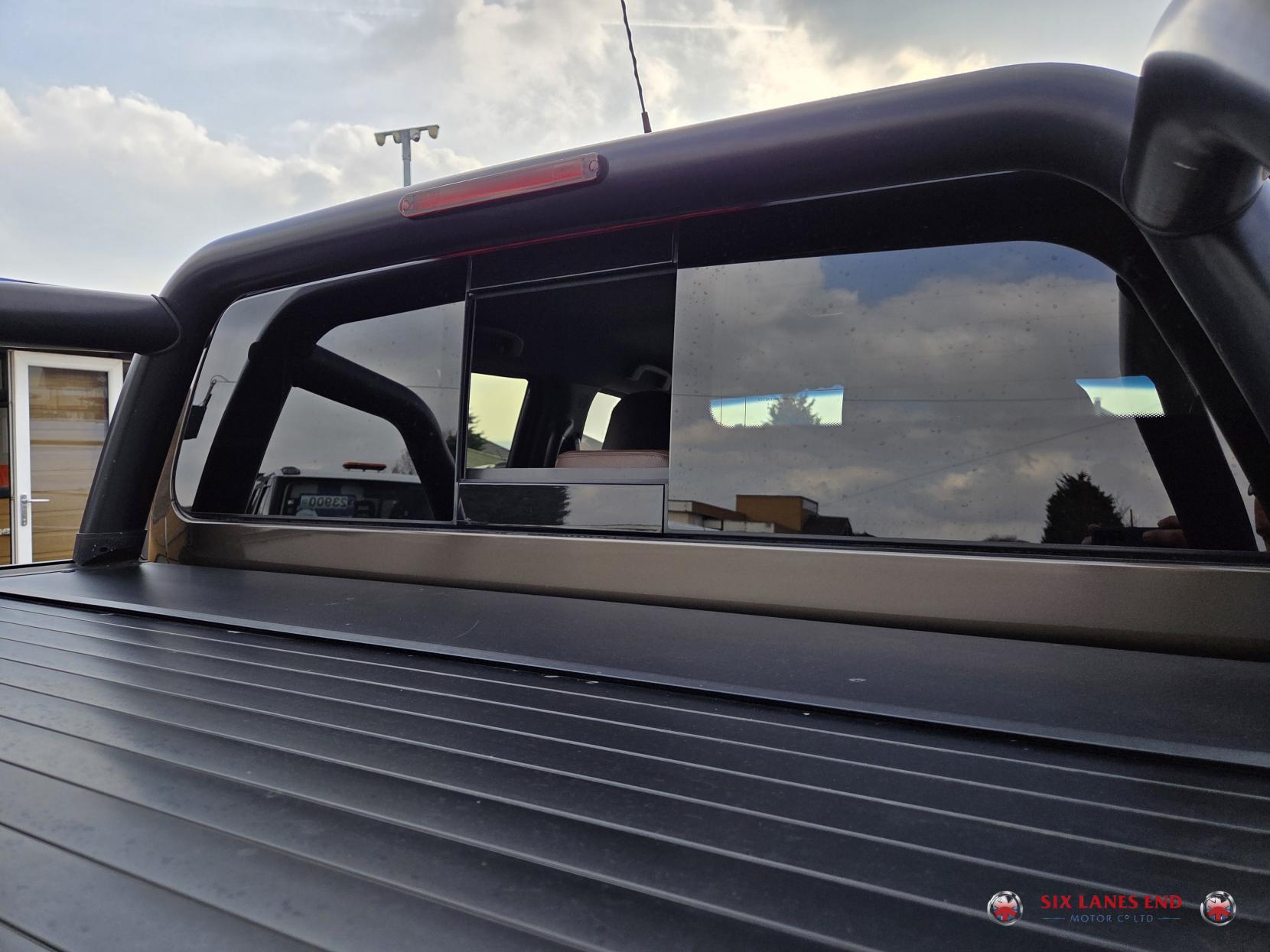 Mercedes-Benz X Class 3.0 CDI V6 Power Pickup Double Cab 4dr Diesel G-Tronic+ 4MATIC Euro 6 (258 ps)