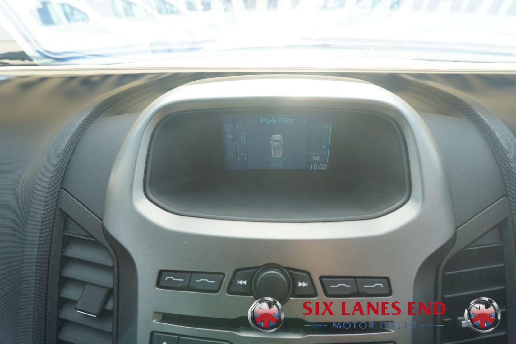 Ford Ranger 3.2 TDCi Limited 1 Pickup Double Cab 4dr Diesel Manual 4WD Euro 5 (200 ps)