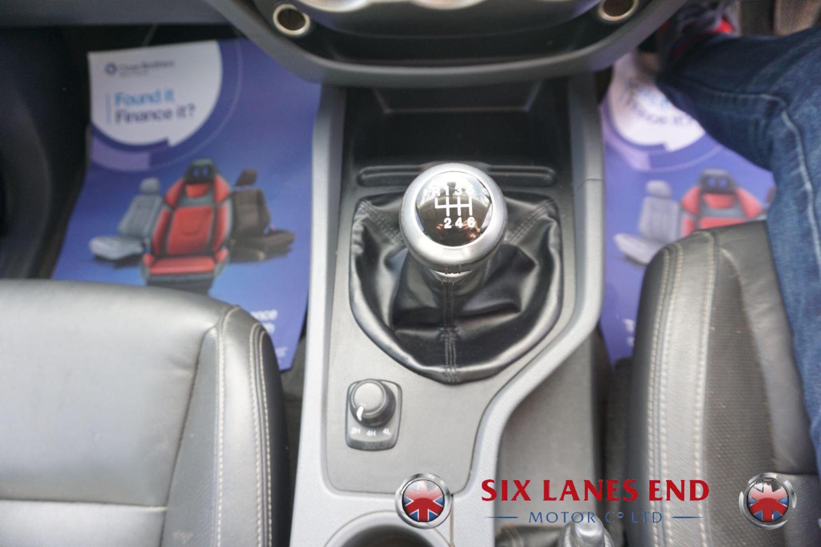 Ford Ranger 3.2 TDCi Limited 1 Pickup Double Cab 4dr Diesel Manual 4WD Euro 5 (200 ps)