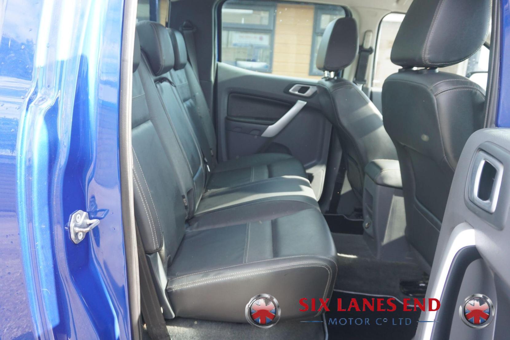 Ford Ranger 3.2 TDCi Limited 1 Pickup Double Cab 4dr Diesel Manual 4WD Euro 5 (200 ps)