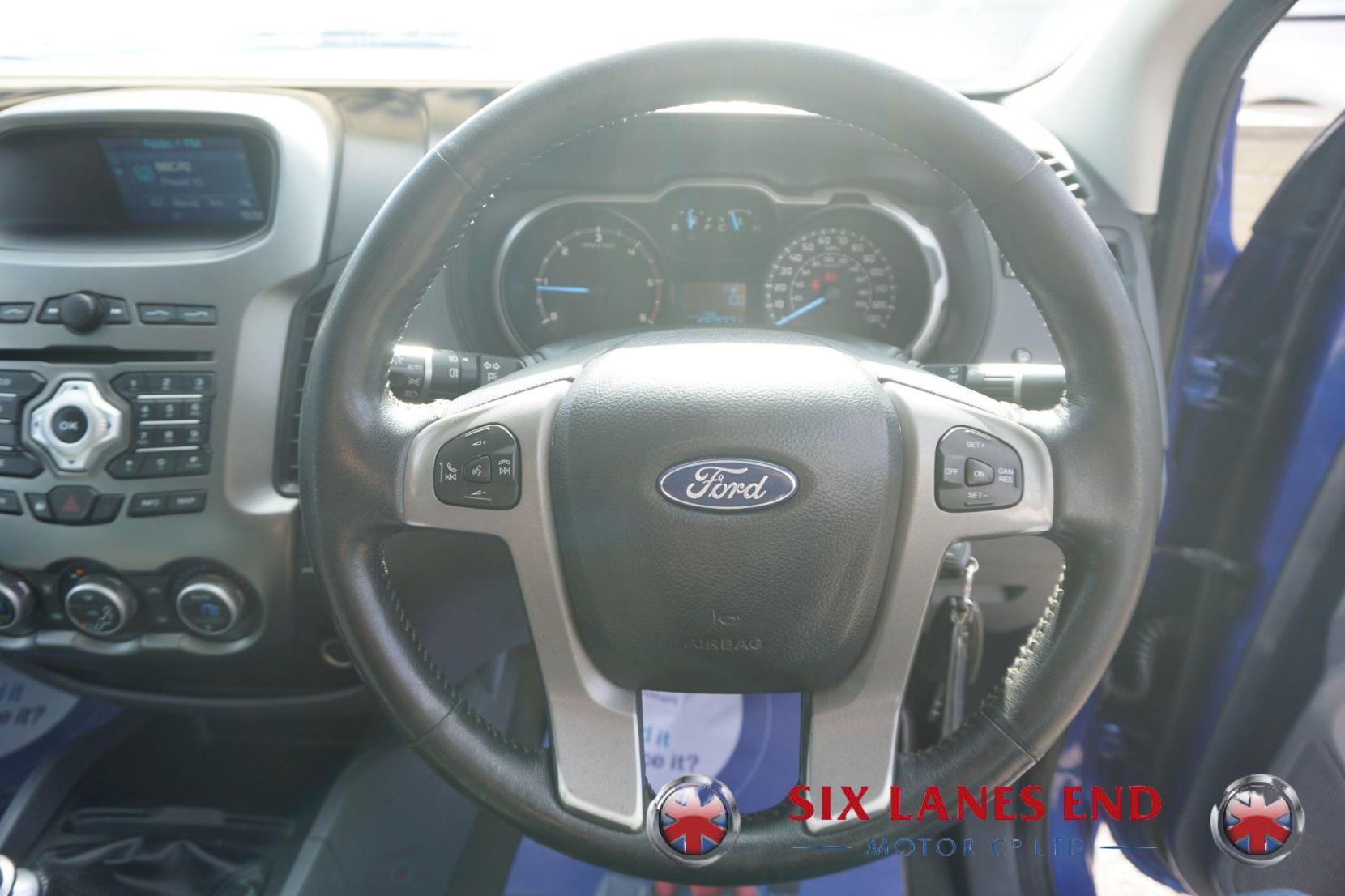 Ford Ranger 3.2 TDCi Limited 1 Pickup Double Cab 4dr Diesel Manual 4WD Euro 5 (200 ps)