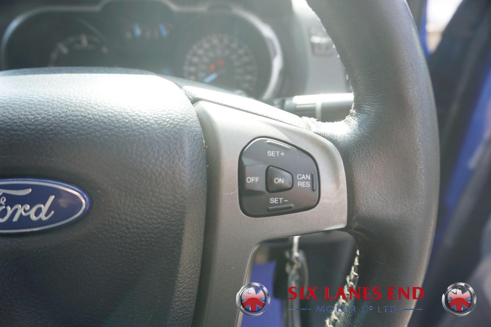 Ford Ranger 3.2 TDCi Limited 1 Pickup Double Cab 4dr Diesel Manual 4WD Euro 5 (200 ps)