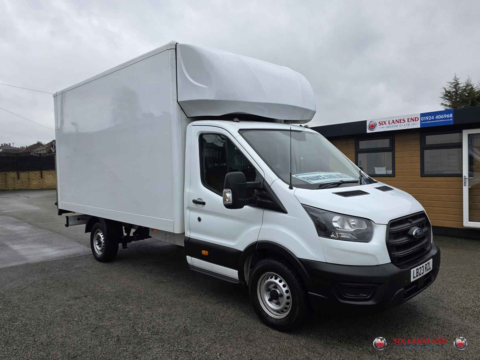 Ford Transit 2.0 350 EcoBlue Leader Luton 3dr Diesel Manual FWD L4 Euro 6 (s/s) (130 ps)