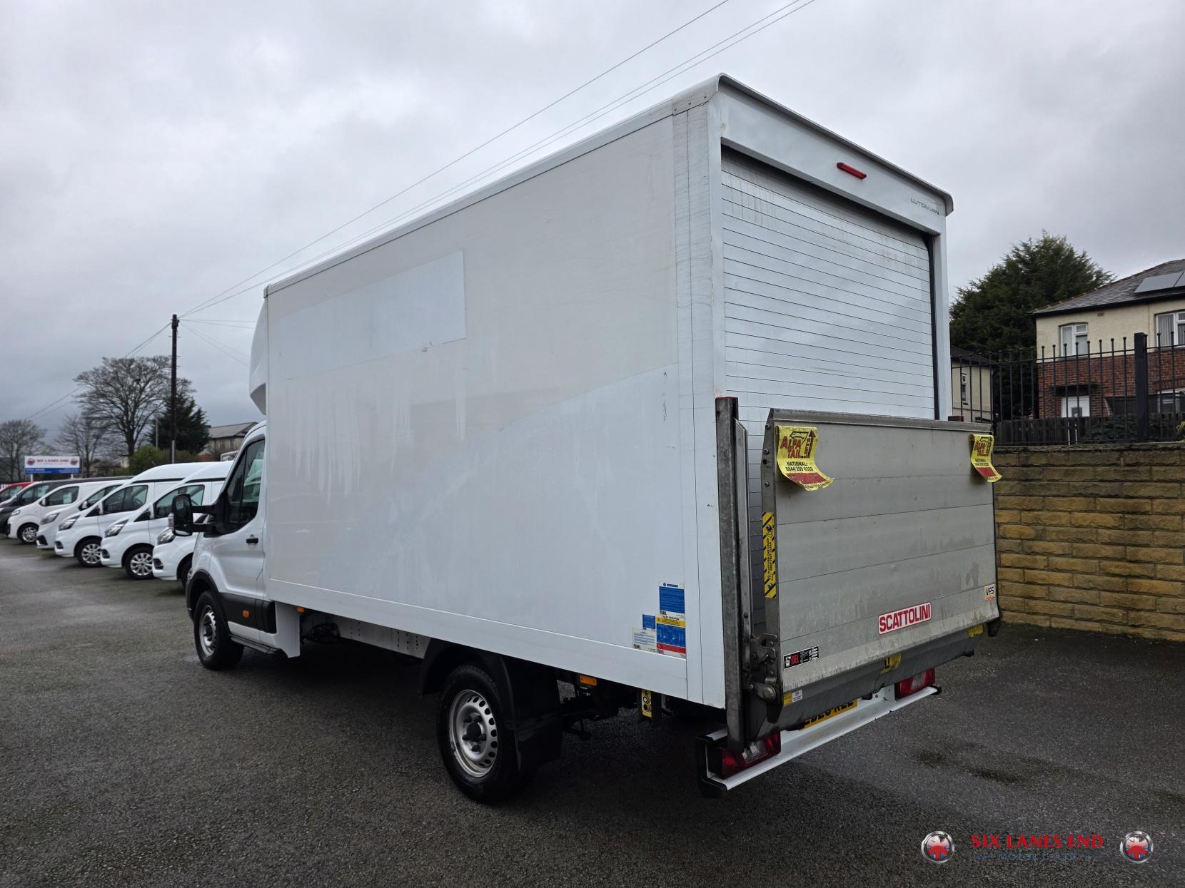 Ford Transit 2.0 350 EcoBlue Leader Luton 3dr Diesel Manual FWD L4 Euro 6 (s/s) (130 ps)