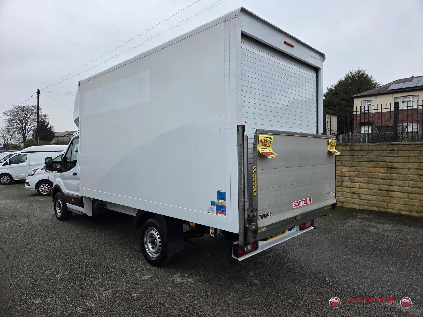 Ford Transit 2.0 350 EcoBlue Leader Luton 3dr Diesel Manual FWD L4 Euro 6 (s/s) (130 ps)