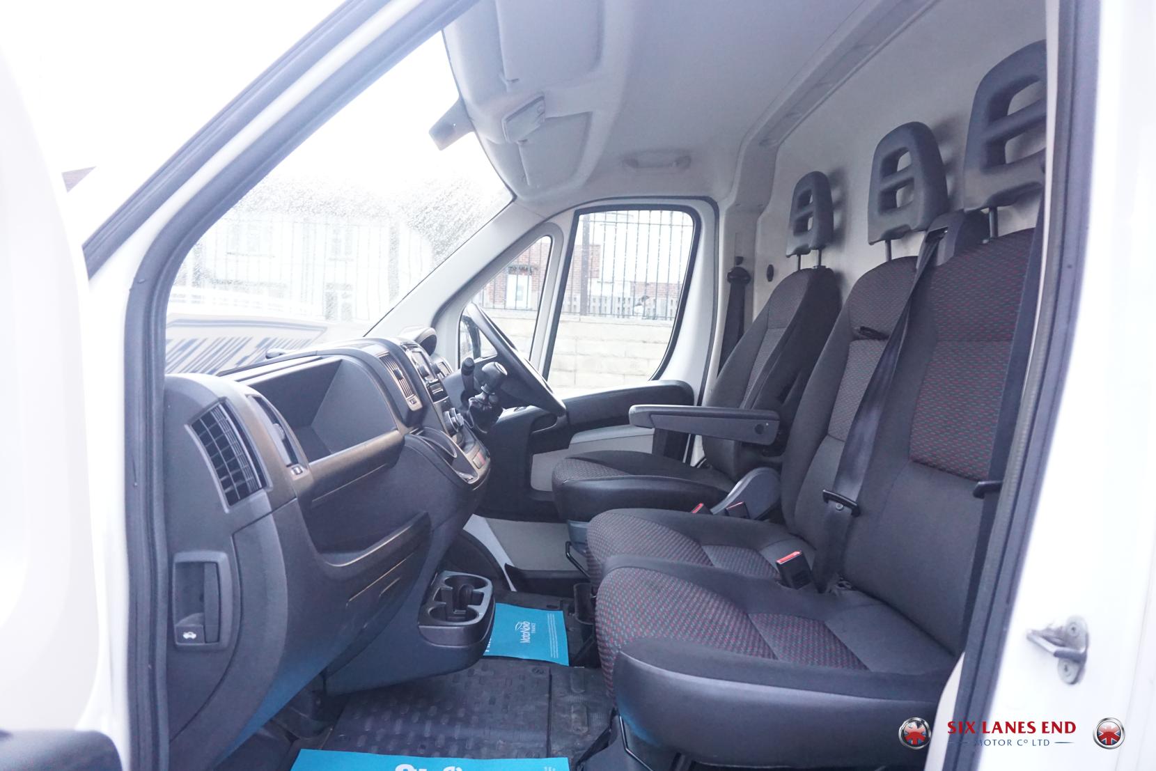 Peugeot Boxer 2.2 BlueHDi 335 Professional Panel Van 5dr Diesel Manual L3 H2 Euro 6 (s/s) (140 ps)