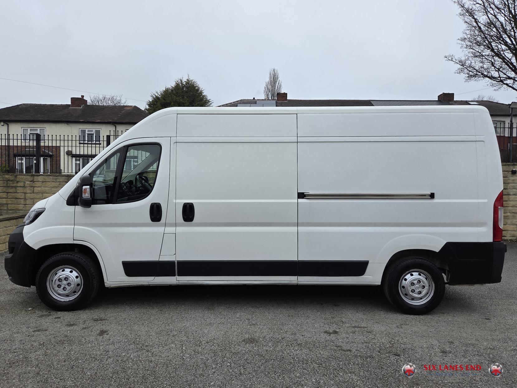 Peugeot Boxer 2.2 BlueHDi 335 Professional Panel Van 5dr Diesel Manual L3 H2 Euro 6 (s/s) (140 ps)