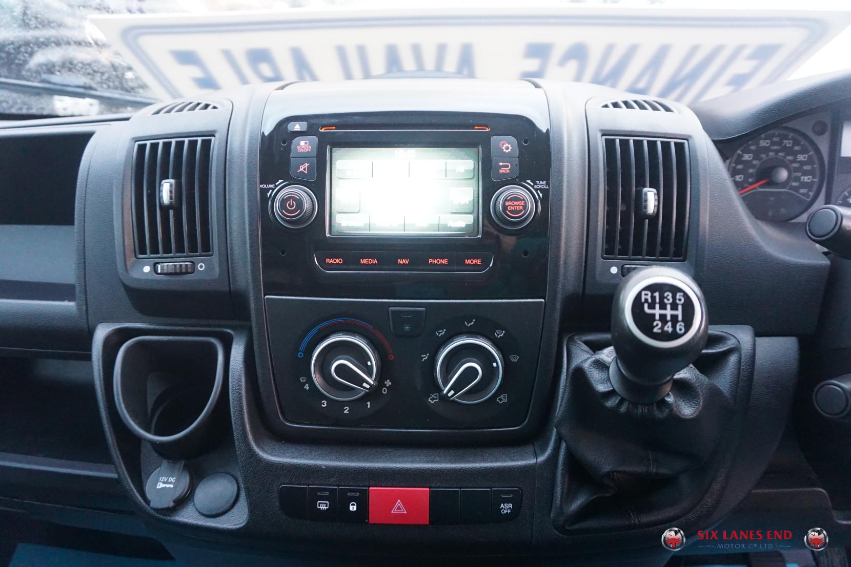 Peugeot Boxer 2.2 BlueHDi 335 Professional Panel Van 5dr Diesel Manual L3 H2 Euro 6 (s/s) (140 ps)