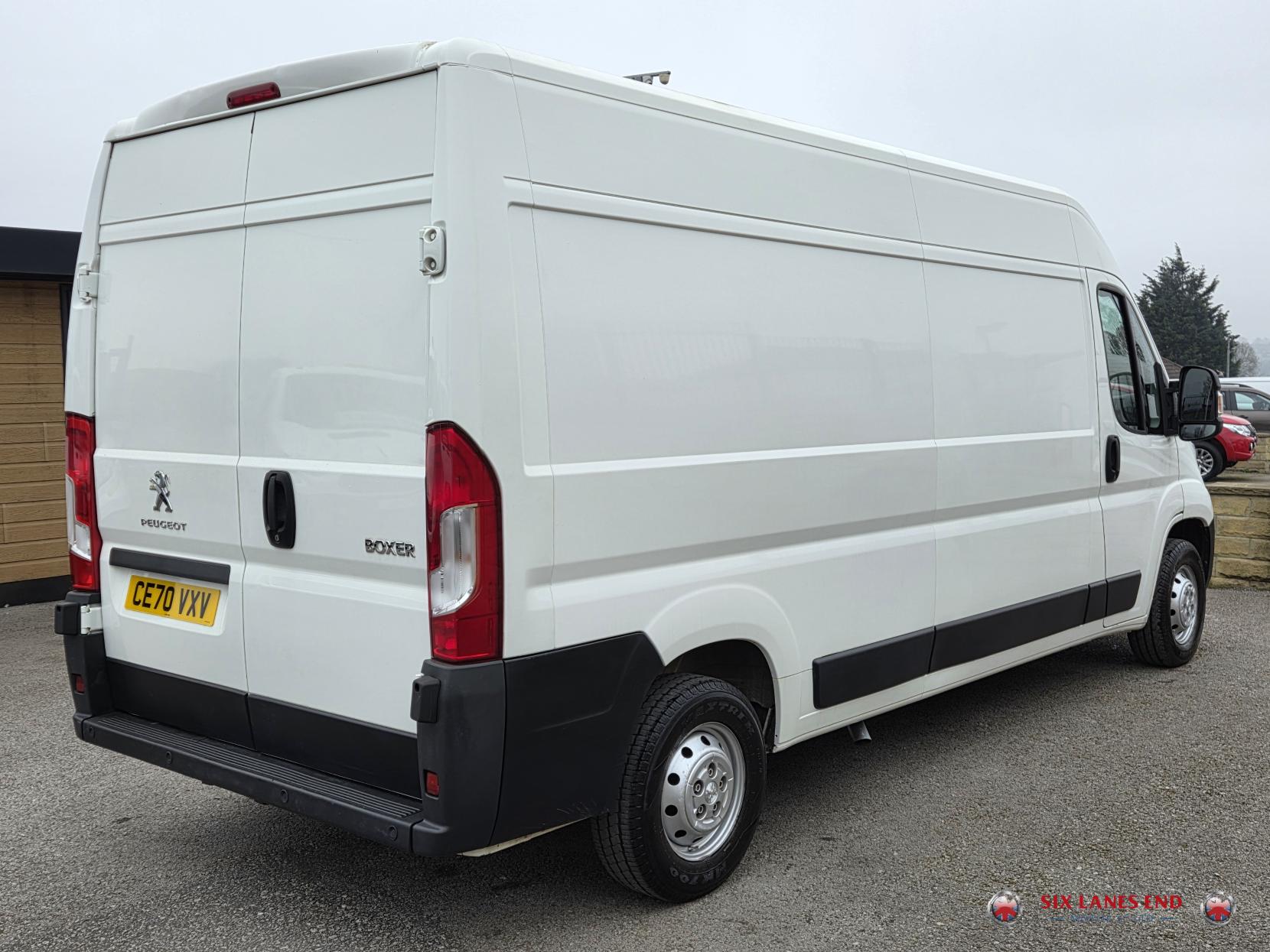 Peugeot Boxer 2.2 BlueHDi 335 Professional Panel Van 5dr Diesel Manual L3 H2 Euro 6 (s/s) (140 ps)