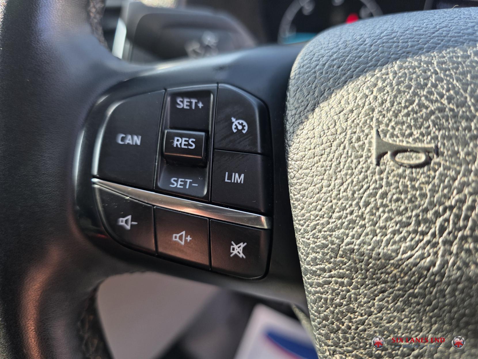 Ford Transit Custom 2.0 320 EcoBlue Limited Crew Van Double Cab 5dr Diesel Manual L2 H1 Euro 6 (s/s) (6 Seat) (130 ps)