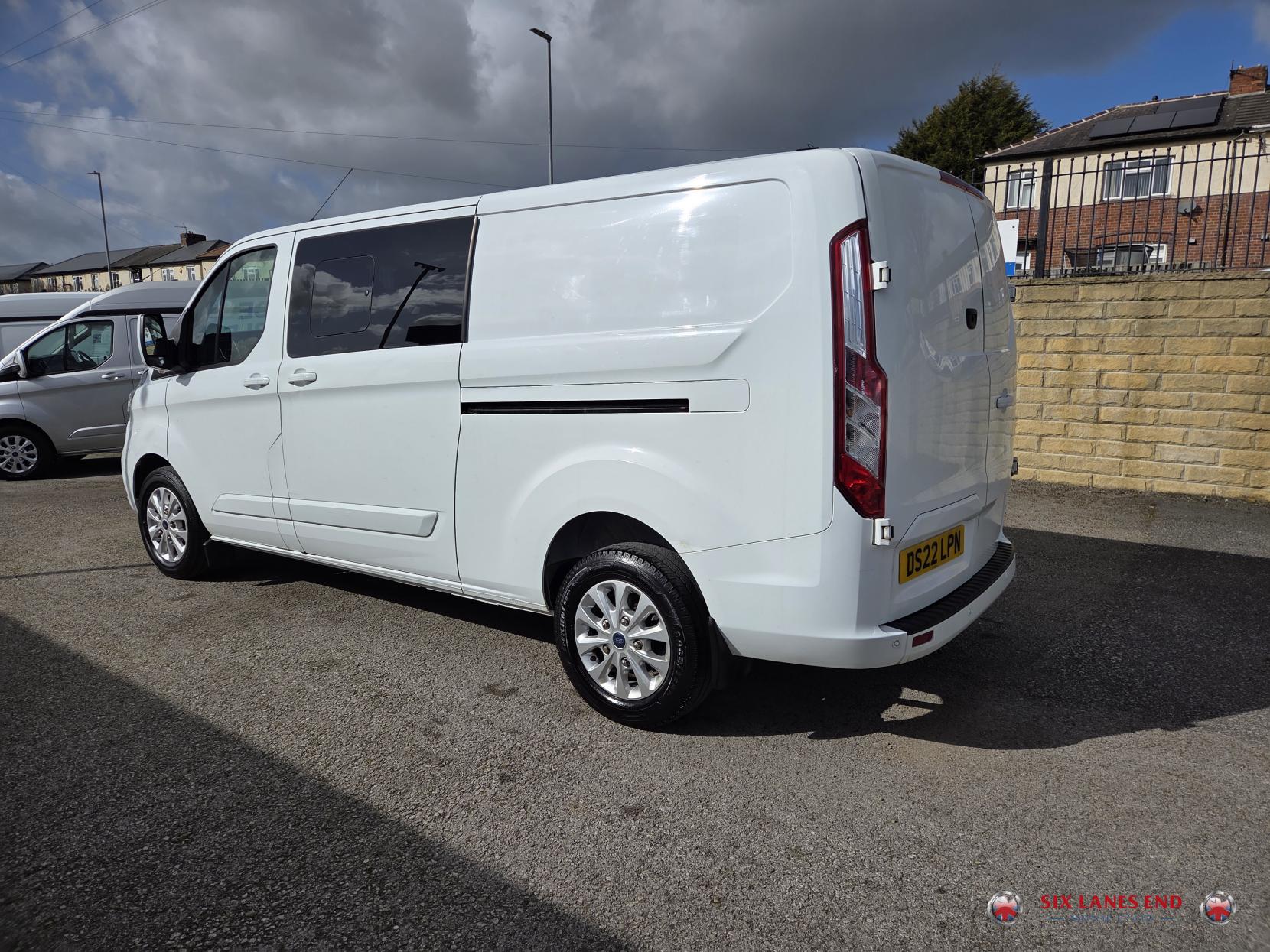 Ford Transit Custom 2.0 320 EcoBlue Limited Crew Van Double Cab 5dr Diesel Manual L2 H1 Euro 6 (s/s) (6 Seat) (130 ps)