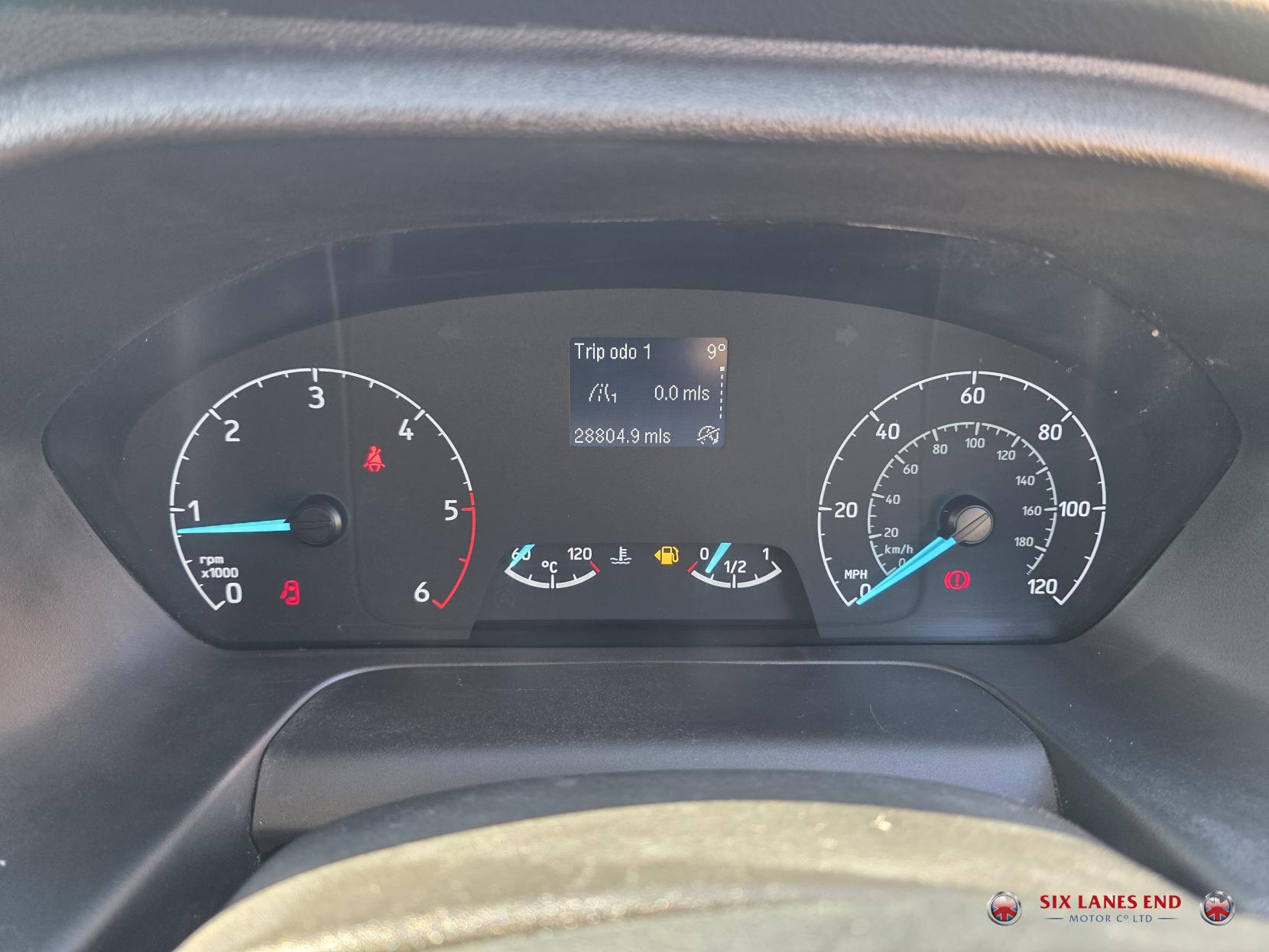 Ford Transit Custom 2.0 320 EcoBlue Limited Crew Van Double Cab 5dr Diesel Manual L2 H1 Euro 6 (s/s) (6 Seat) (130 ps)