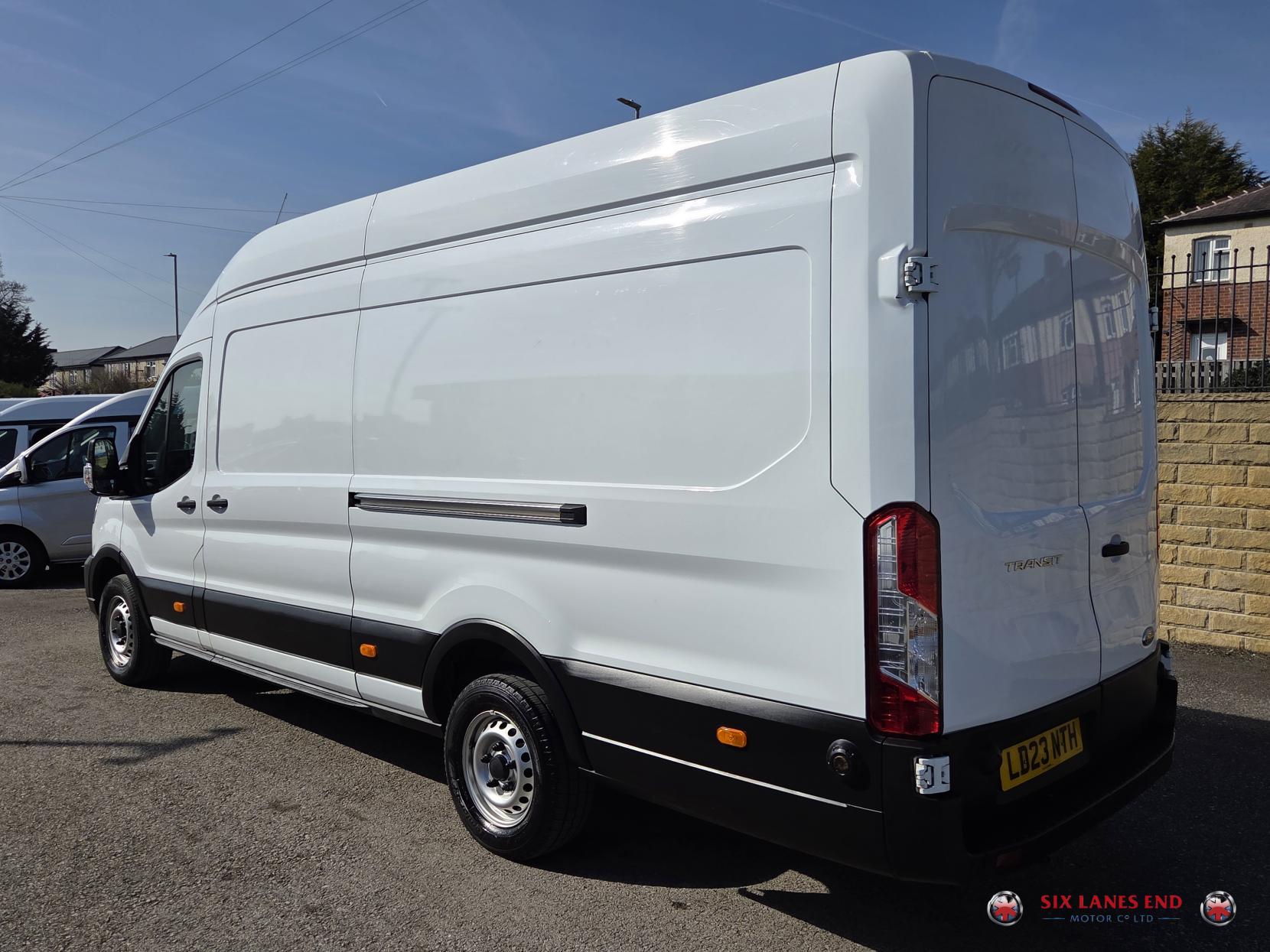 Ford Transit 2.0 350 EcoBlue Leader Panel Van 5dr Diesel Manual RWD L4 H3 Euro 6 (s/s) (130 ps)