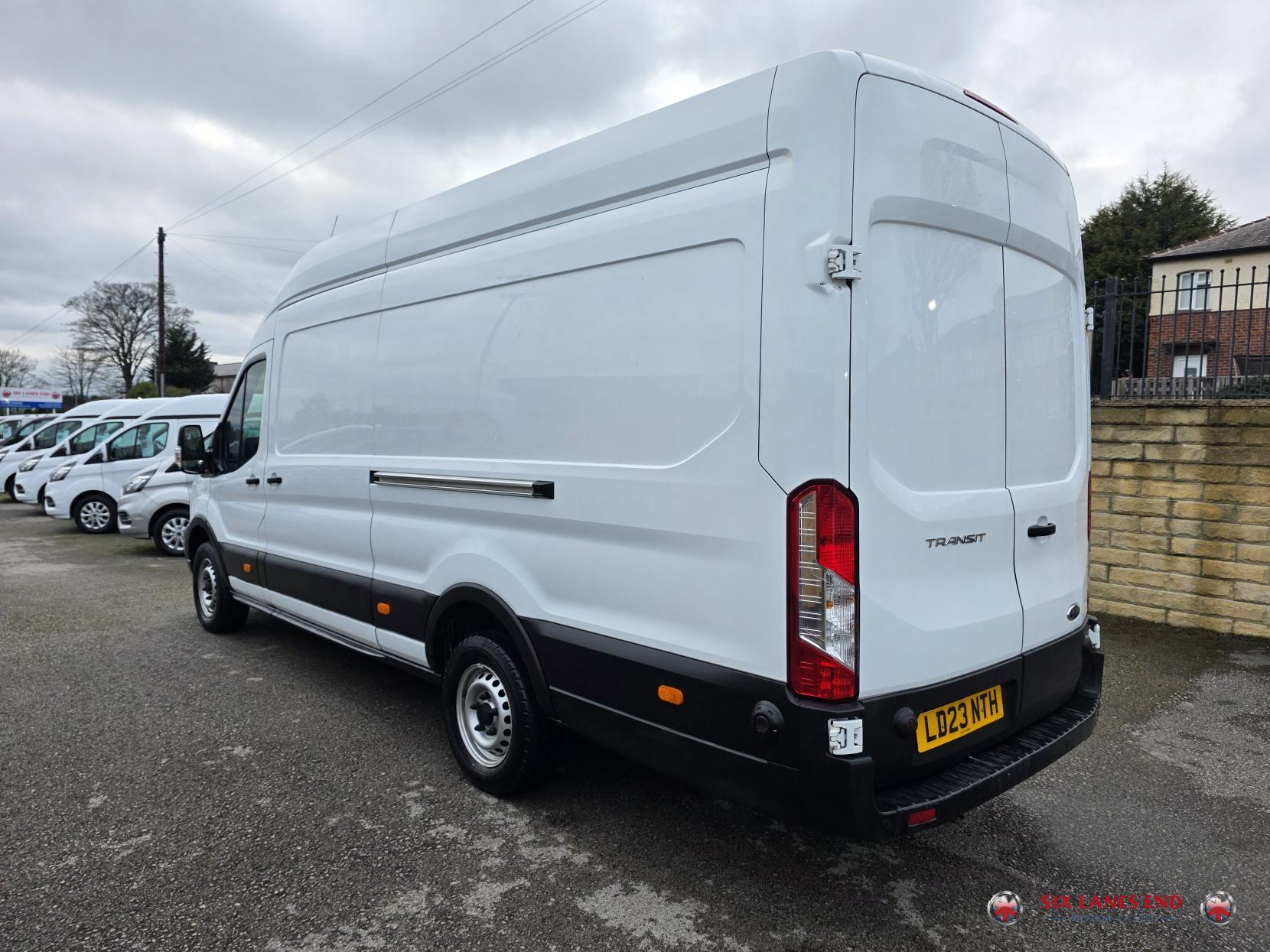 Ford Transit 2.0 350 EcoBlue Leader Panel Van 5dr Diesel Manual RWD L4 H3 Euro 6 (s/s) (130 ps)