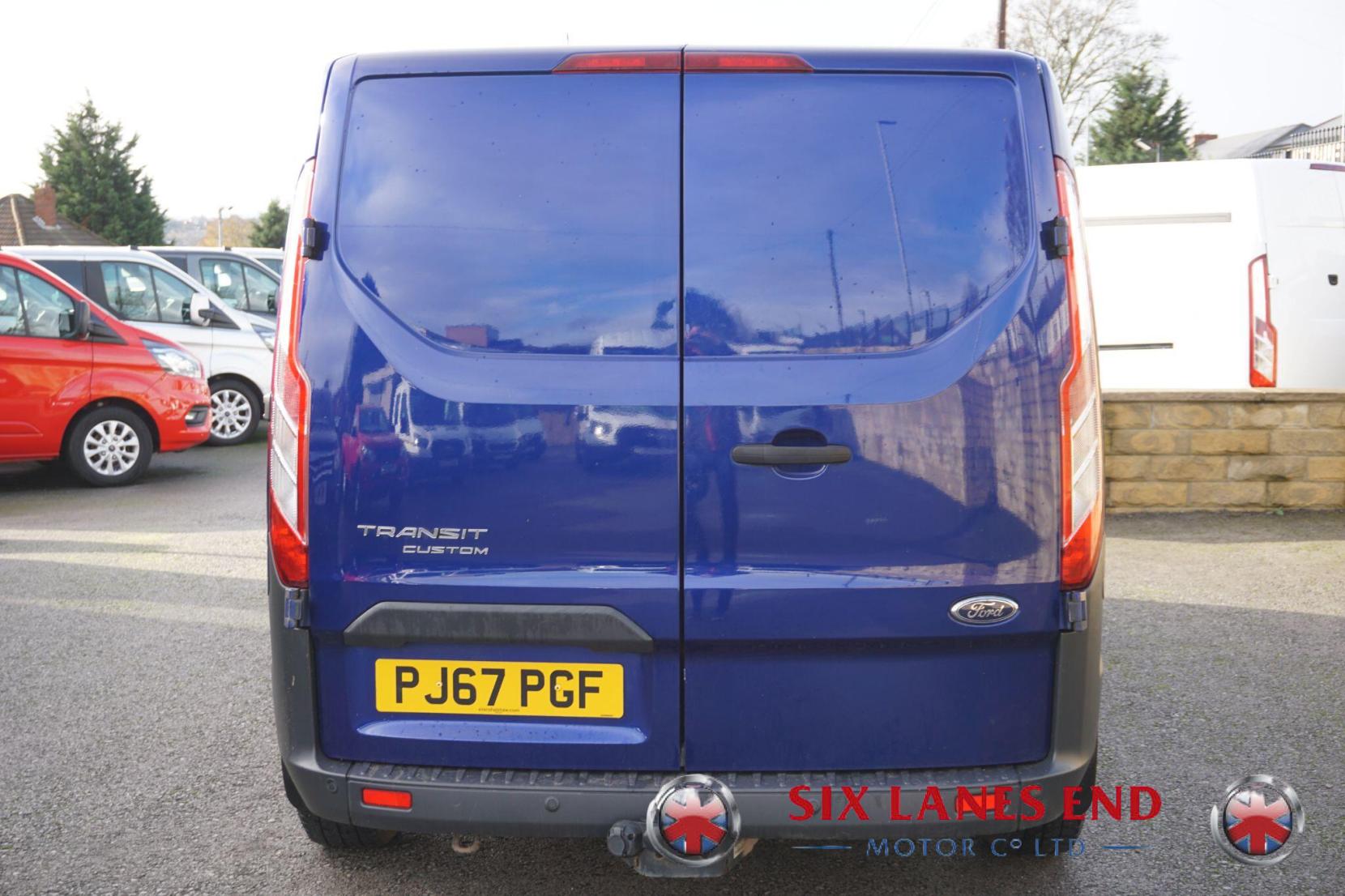 Ford Transit Custom 2.0 TDCi 290 Trend Panel Van 5dr Diesel Manual L1 H1 (163 g/km, 128 bhp)