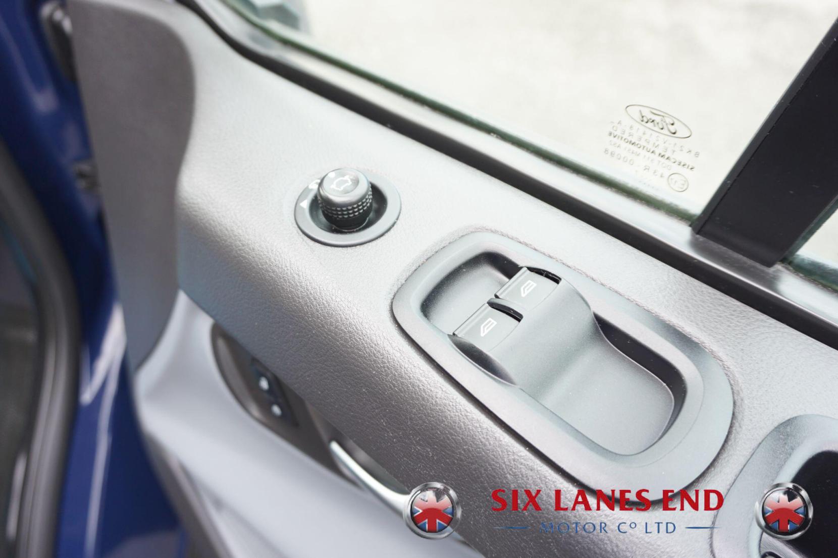 Ford Transit Custom 2.0 TDCi 290 Trend Panel Van 5dr Diesel Manual L1 H1 (163 g/km, 128 bhp)