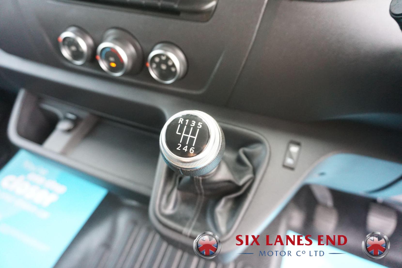 Vauxhall Movano 2.3 CDTi 3500 BiTurbo Edition Panel Van 5dr Diesel Manual FWD L2 H2 Euro 6 (135 ps)