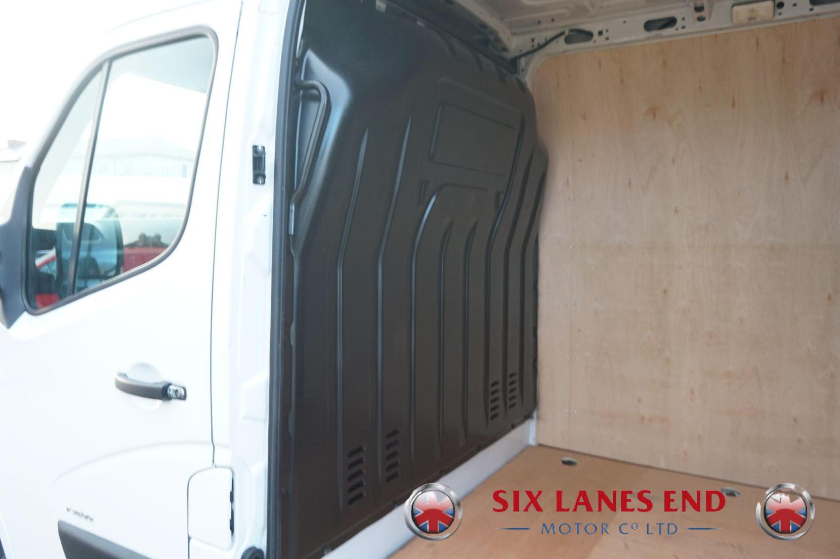 Vauxhall Movano 2.3 CDTi 3500 BiTurbo Edition Panel Van 5dr Diesel Manual FWD L2 H2 Euro 6 (135 ps)