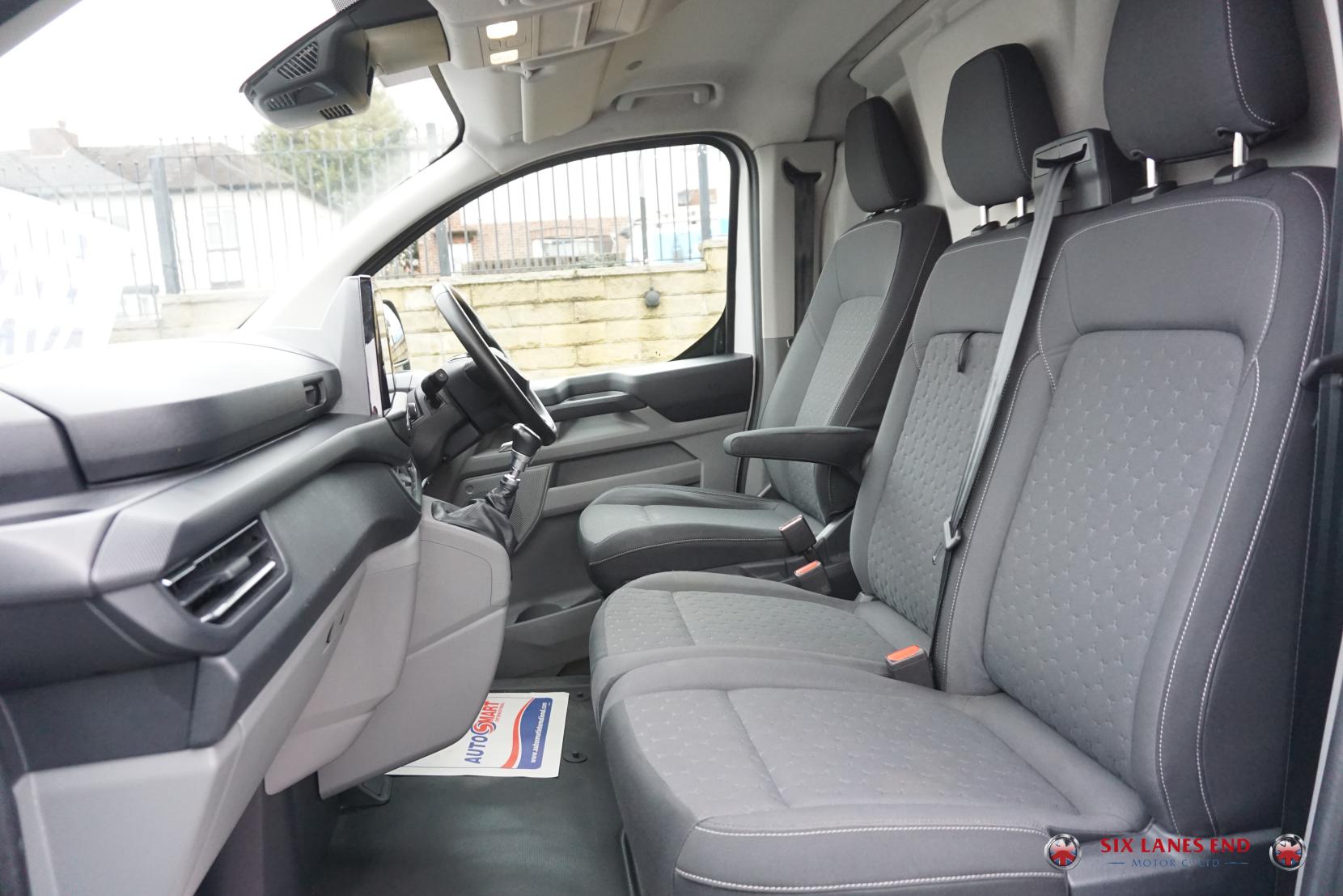 Ford Transit Custom 2.0 300 EcoBlue Limited Panel Van 5dr Diesel Manual L2 H1 Euro 6 (s/s) (136 ps)