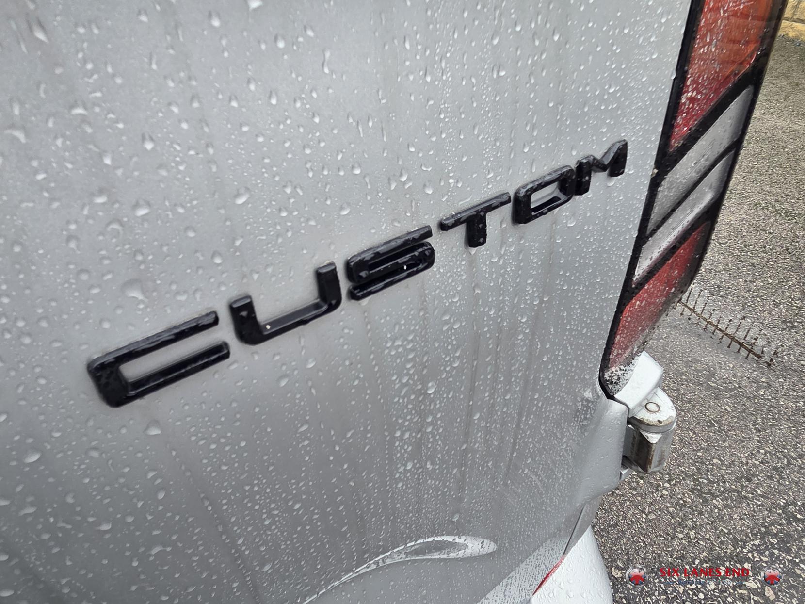 Ford Transit Custom 2.0 300 EcoBlue Limited Panel Van 5dr Diesel Manual L2 H1 Euro 6 (s/s) (136 ps)