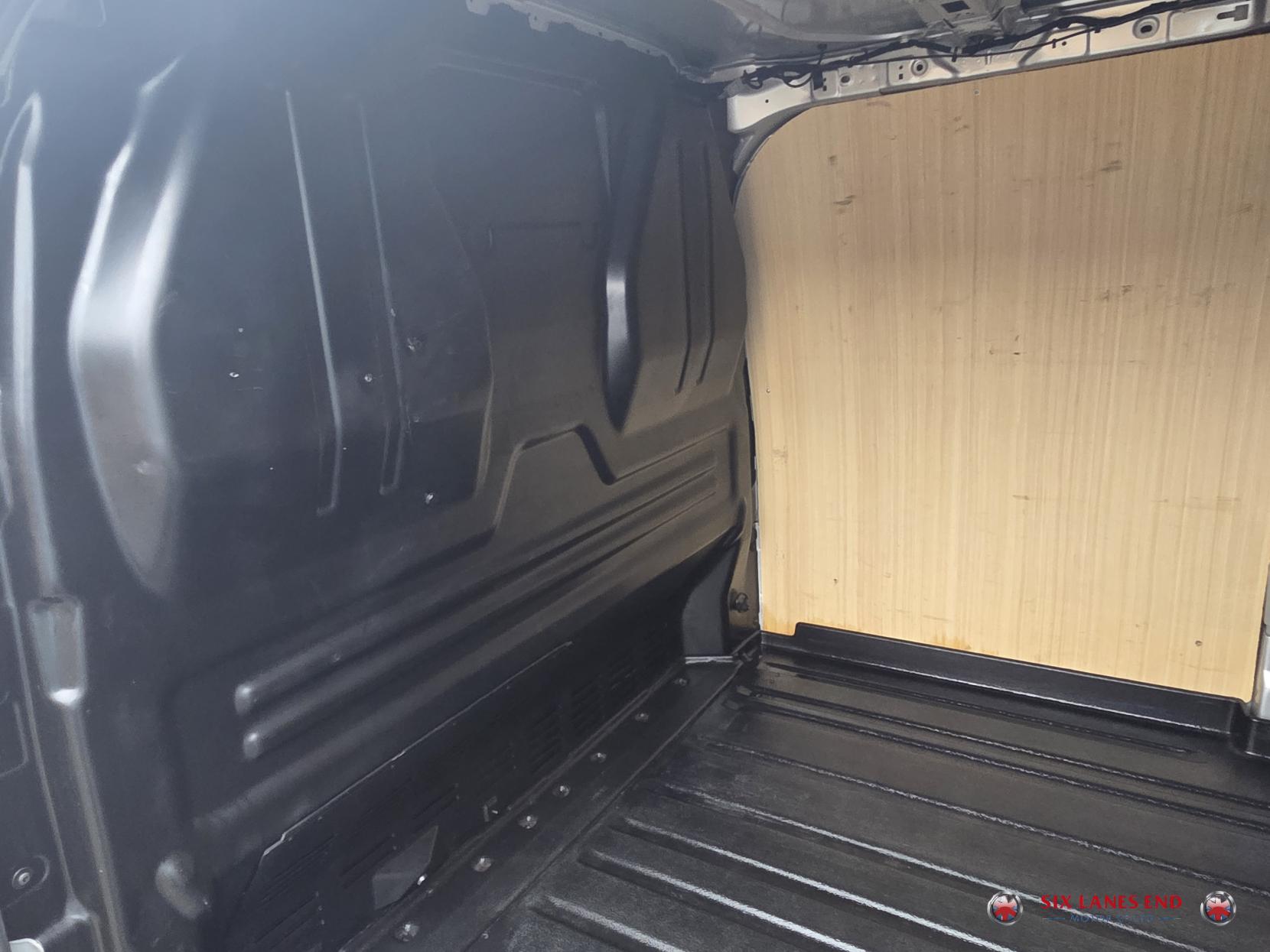 Ford Transit Custom 2.0 300 EcoBlue Limited Panel Van 5dr Diesel Manual L2 H1 Euro 6 (s/s) (136 ps)