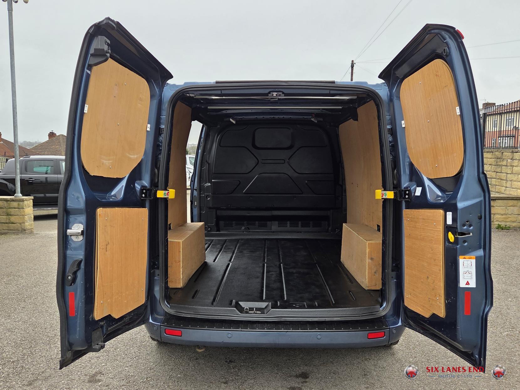 Ford Transit Custom 2.0 280 EcoBlue Limited Panel Van 5dr Diesel Auto L1 H1 Euro 6 (s/s) (130 ps)