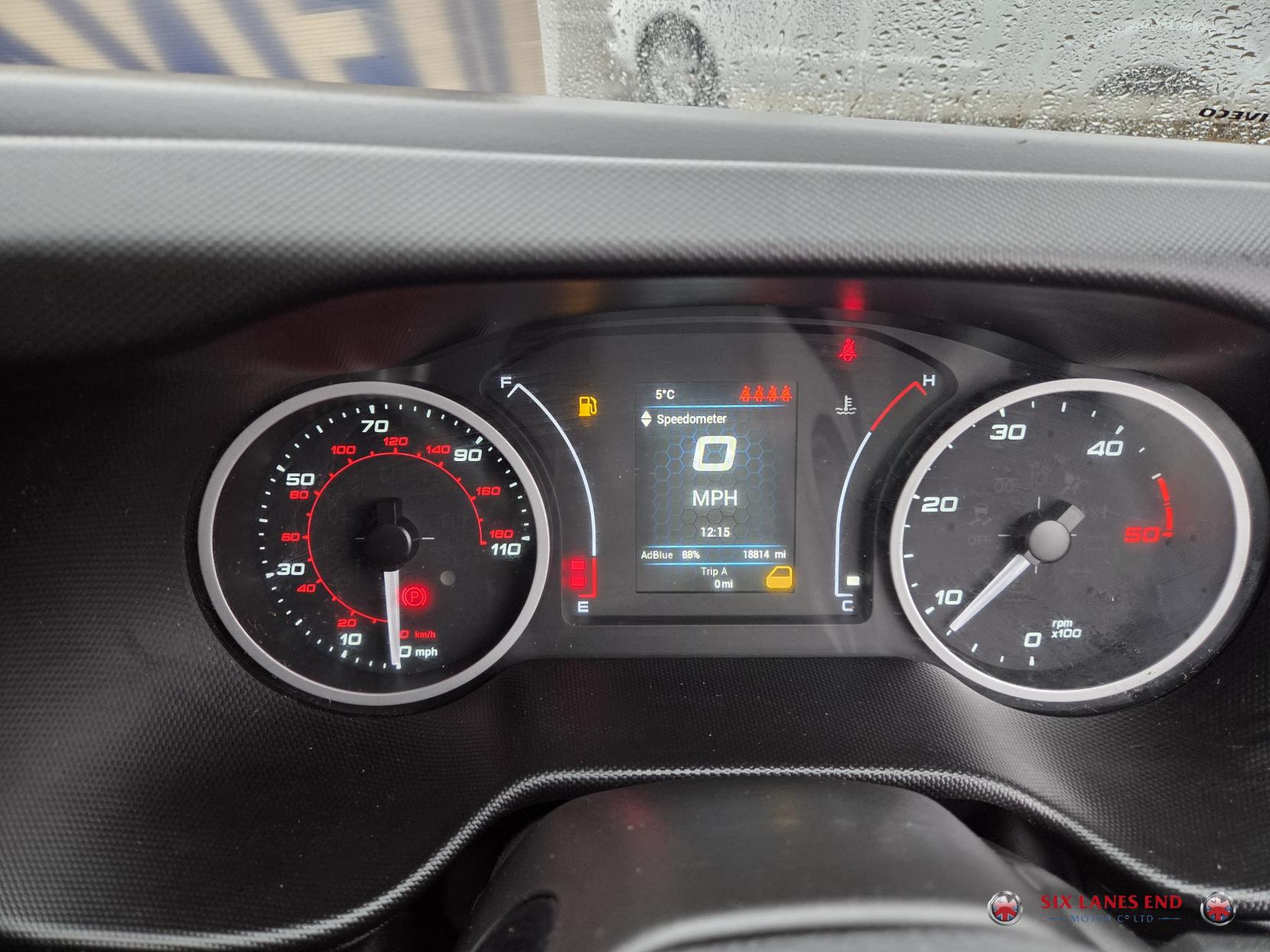 Iveco Daily 2.3D HPI 14V 35C 3750 Tipper Double Cab 4dr Diesel Manual L3 Euro 6 (s/s) (DRW) (136 ps)