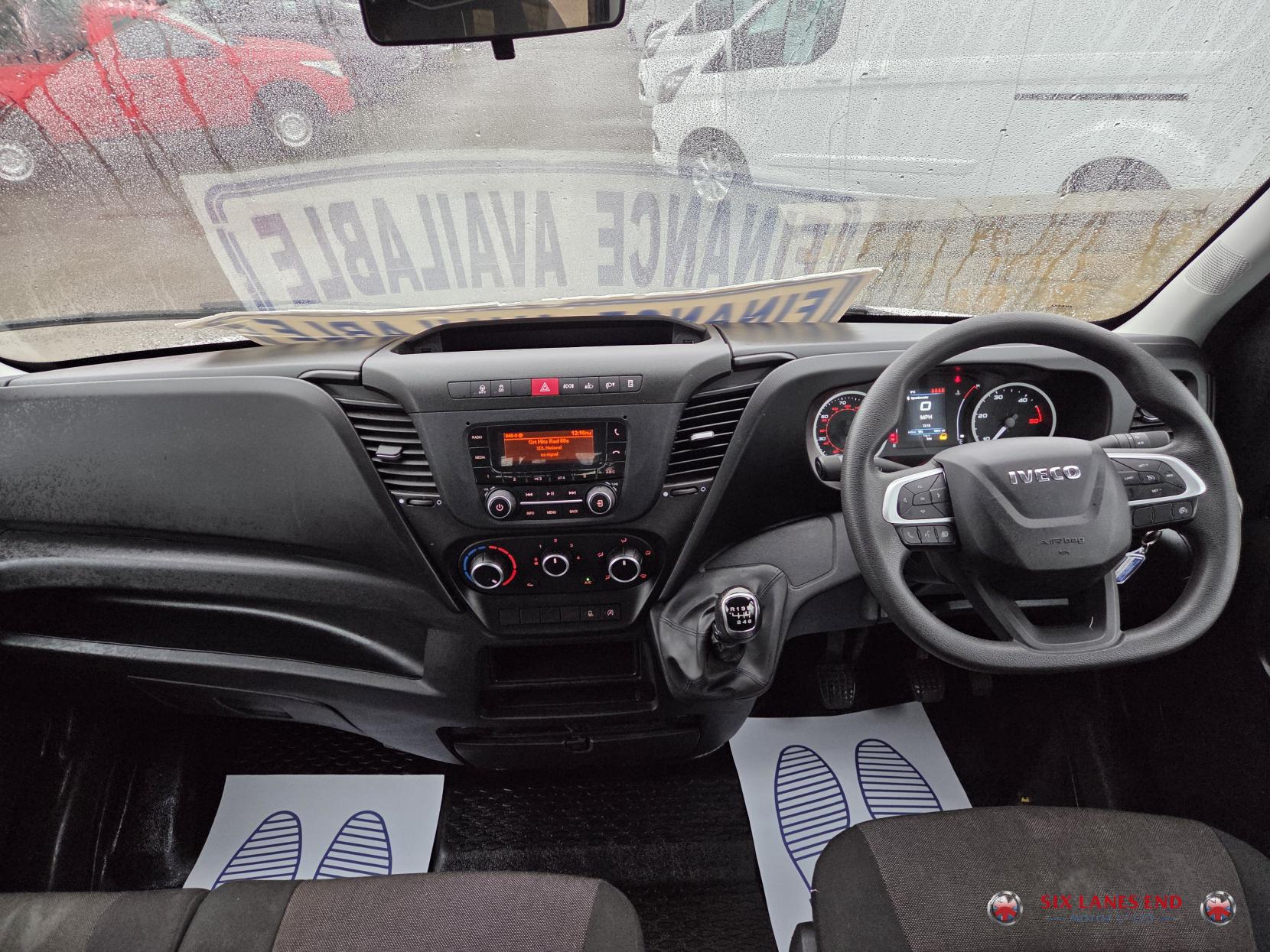 Iveco Daily 2.3D HPI 14V 35C 3750 Tipper Double Cab 4dr Diesel Manual L3 Euro 6 (s/s) (DRW) (136 ps)