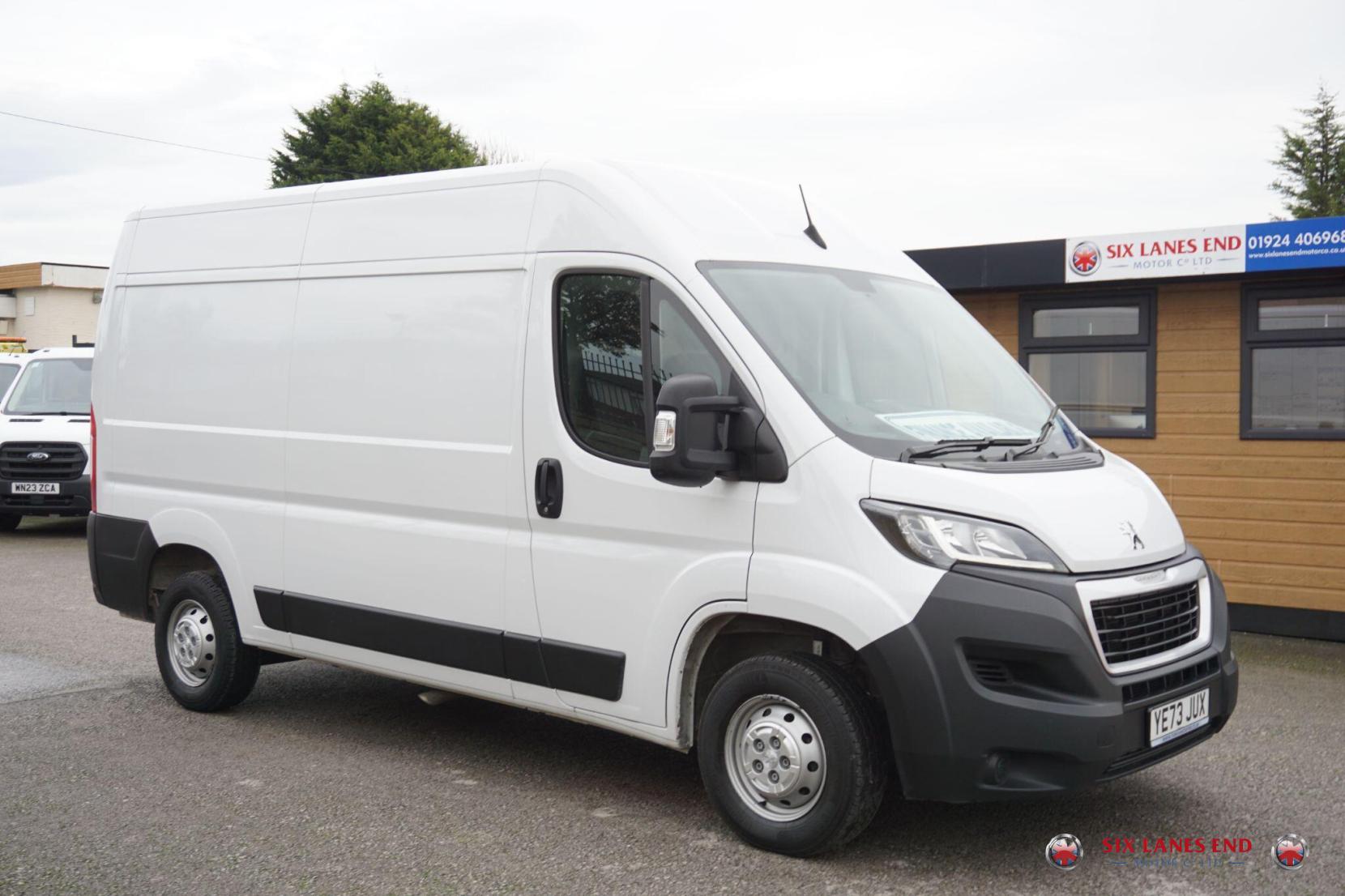 Peugeot Boxer 2.2 BlueHDi 335 Professional Premium + Panel Van 5dr Diesel Manual L2 H2 Euro 6 (s/s) (140 ps)