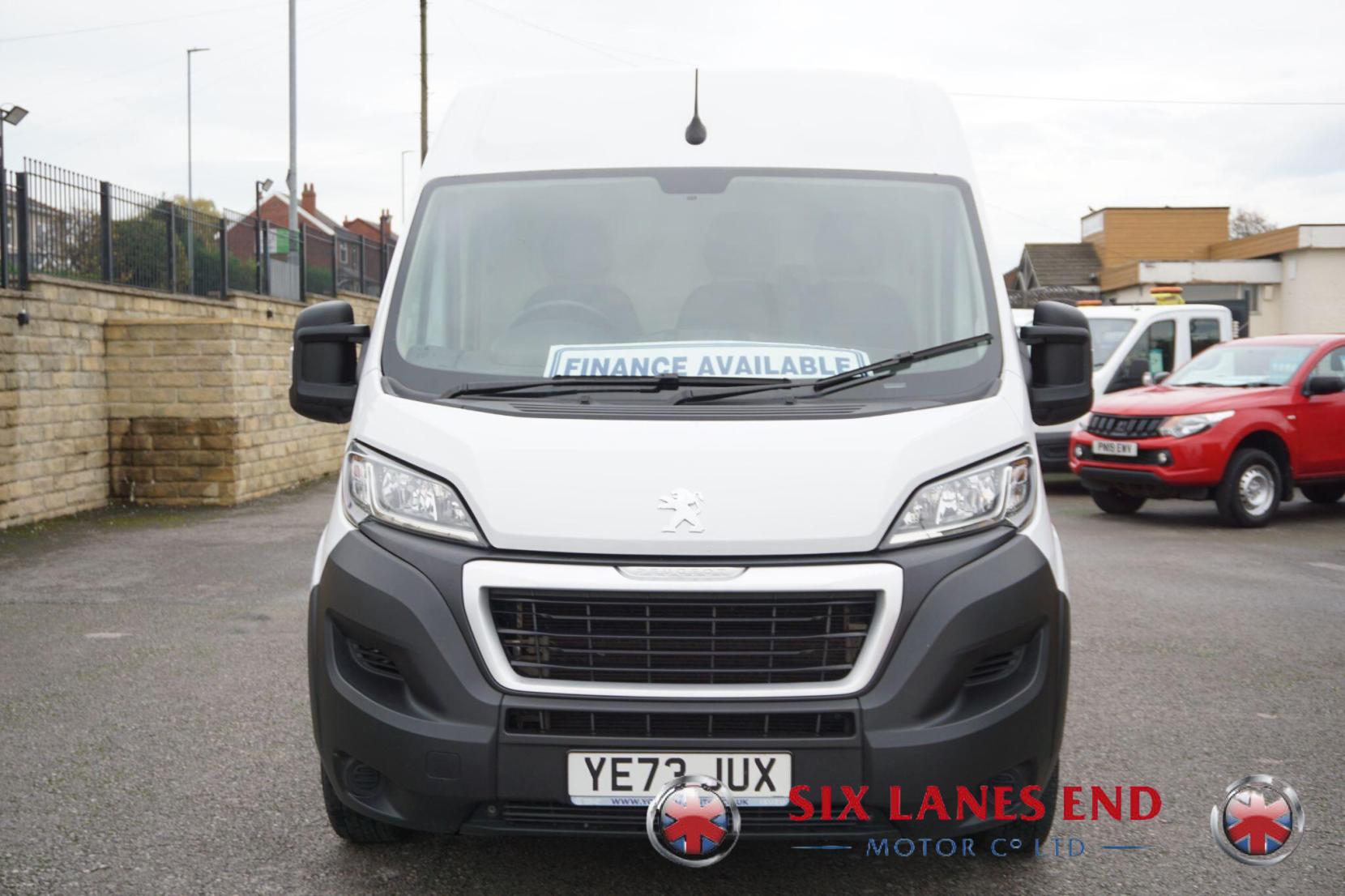 Peugeot Boxer 2.2 BlueHDi 335 Professional Premium + Panel Van 5dr Diesel Manual L2 H2 Euro 6 (s/s) (140 ps)