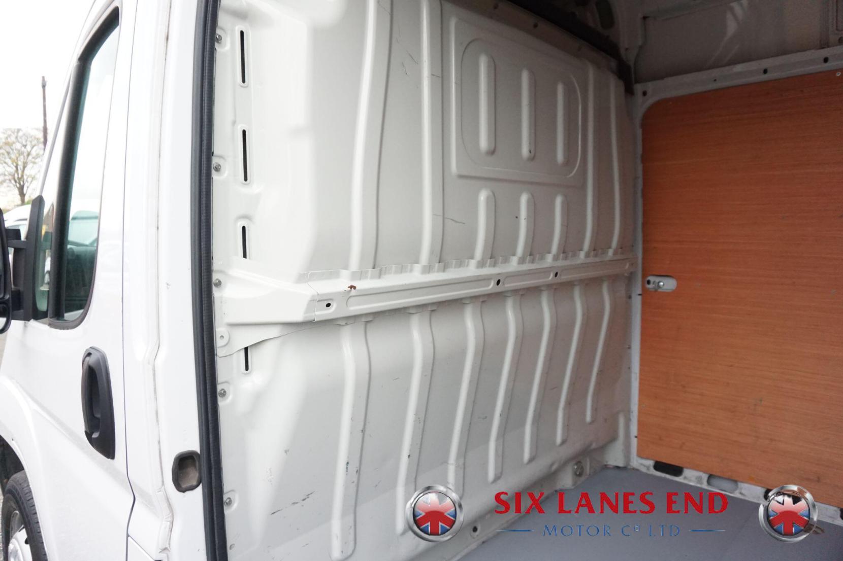 Peugeot Boxer 2.2 BlueHDi 335 Professional Premium + Panel Van 5dr Diesel Manual L2 H2 Euro 6 (s/s) (140 ps)