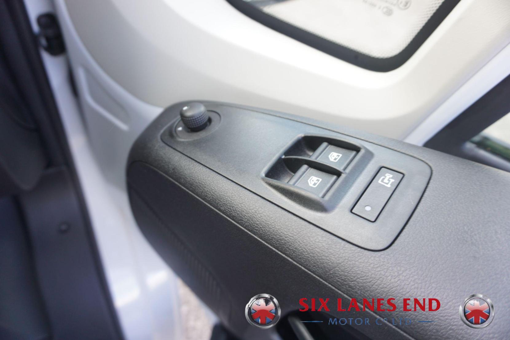 Peugeot Boxer 2.2 BlueHDi 335 Professional Premium + Panel Van 5dr Diesel Manual L2 H2 Euro 6 (s/s) (140 ps)