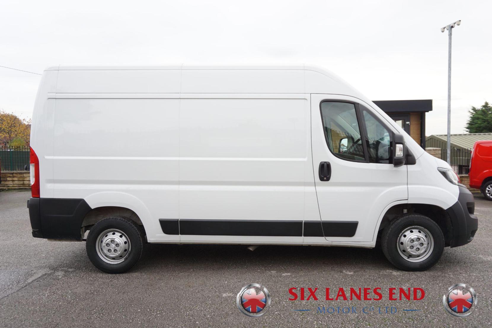 Peugeot Boxer 2.2 BlueHDi 335 Professional Premium + Panel Van 5dr Diesel Manual L2 H2 Euro 6 (s/s) (140 ps)