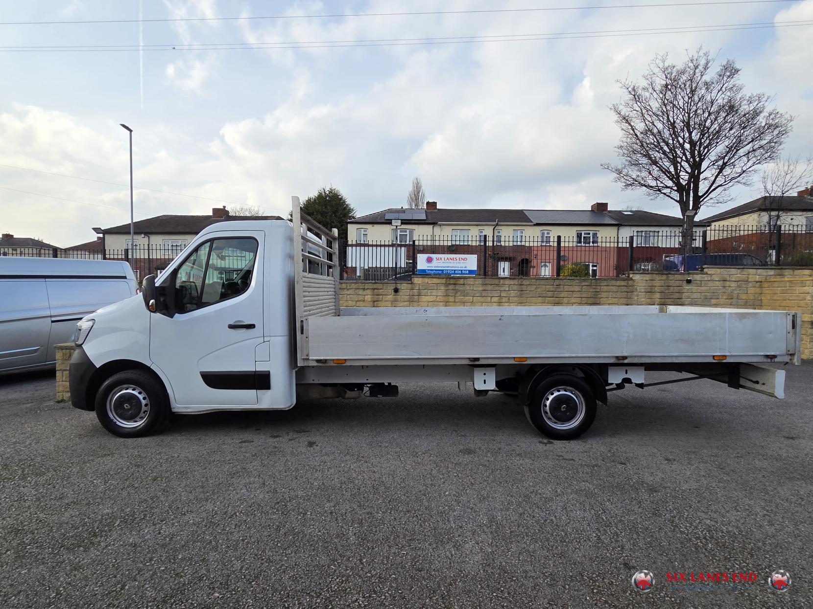 Renault Master 2.3 dCi 35 Business Dropside 2dr Diesel Manual FWD LWB Euro 6 (135 ps)