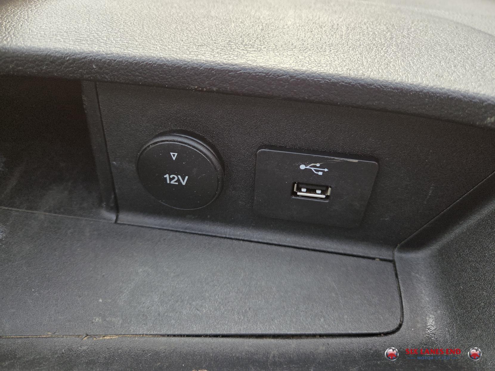 Ford Transit 2.0 350 EcoBlue Leader Dropside 2dr Diesel Manual RWD L4 Euro 6 (s/s) (130 ps)