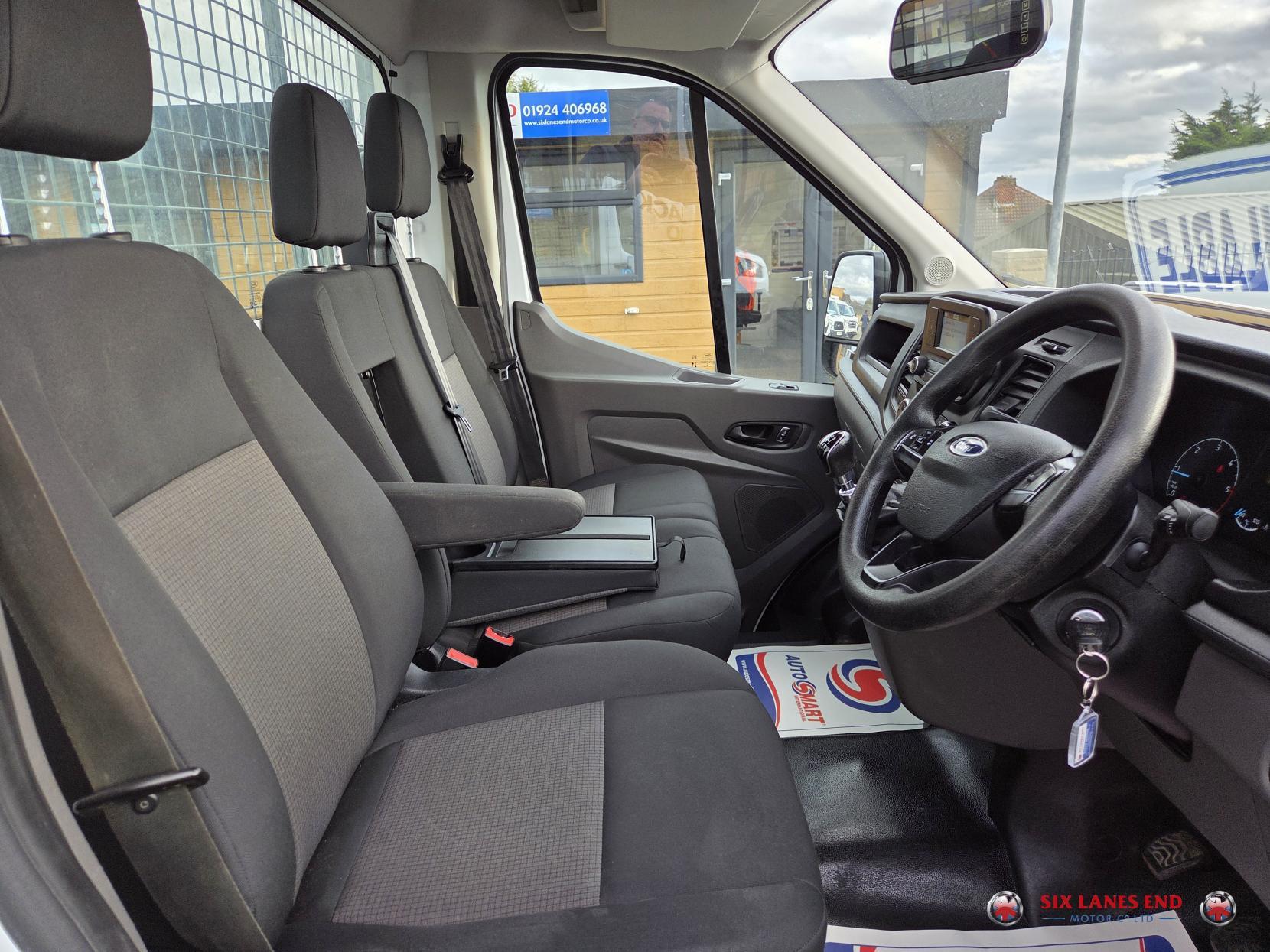 Ford Transit 2.0 350 EcoBlue Leader Dropside 2dr Diesel Manual RWD L4 Euro 6 (s/s) (130 ps)