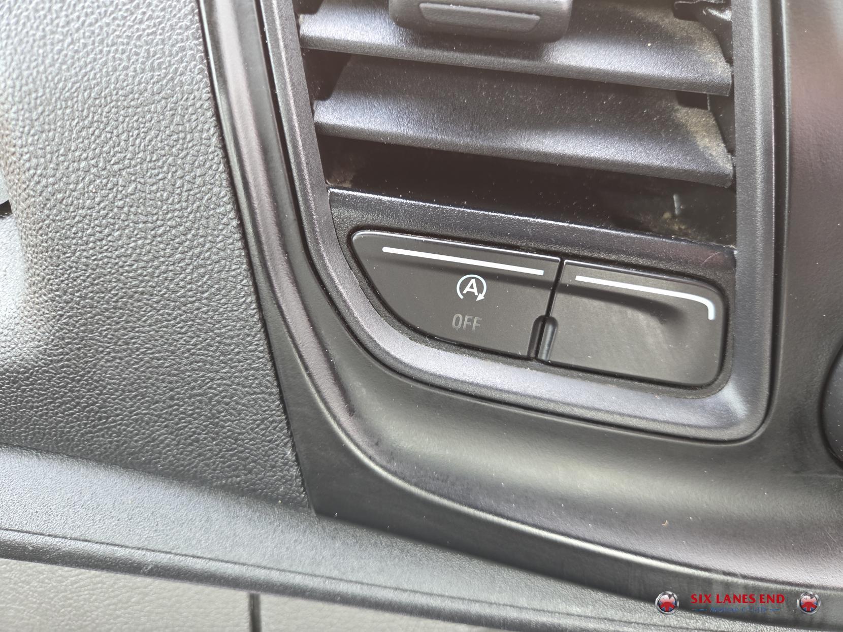 Ford Transit 2.0 350 EcoBlue Leader Dropside 2dr Diesel Manual RWD L4 Euro 6 (s/s) (130 ps)