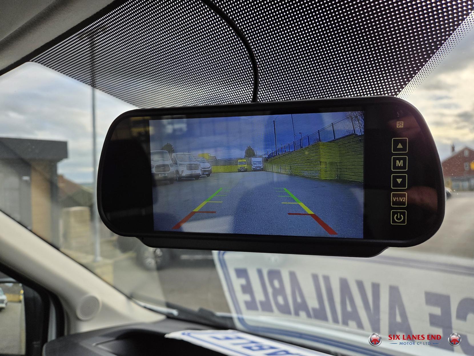 Ford Transit 2.0 350 EcoBlue Leader Dropside 2dr Diesel Manual RWD L4 Euro 6 (s/s) (130 ps)