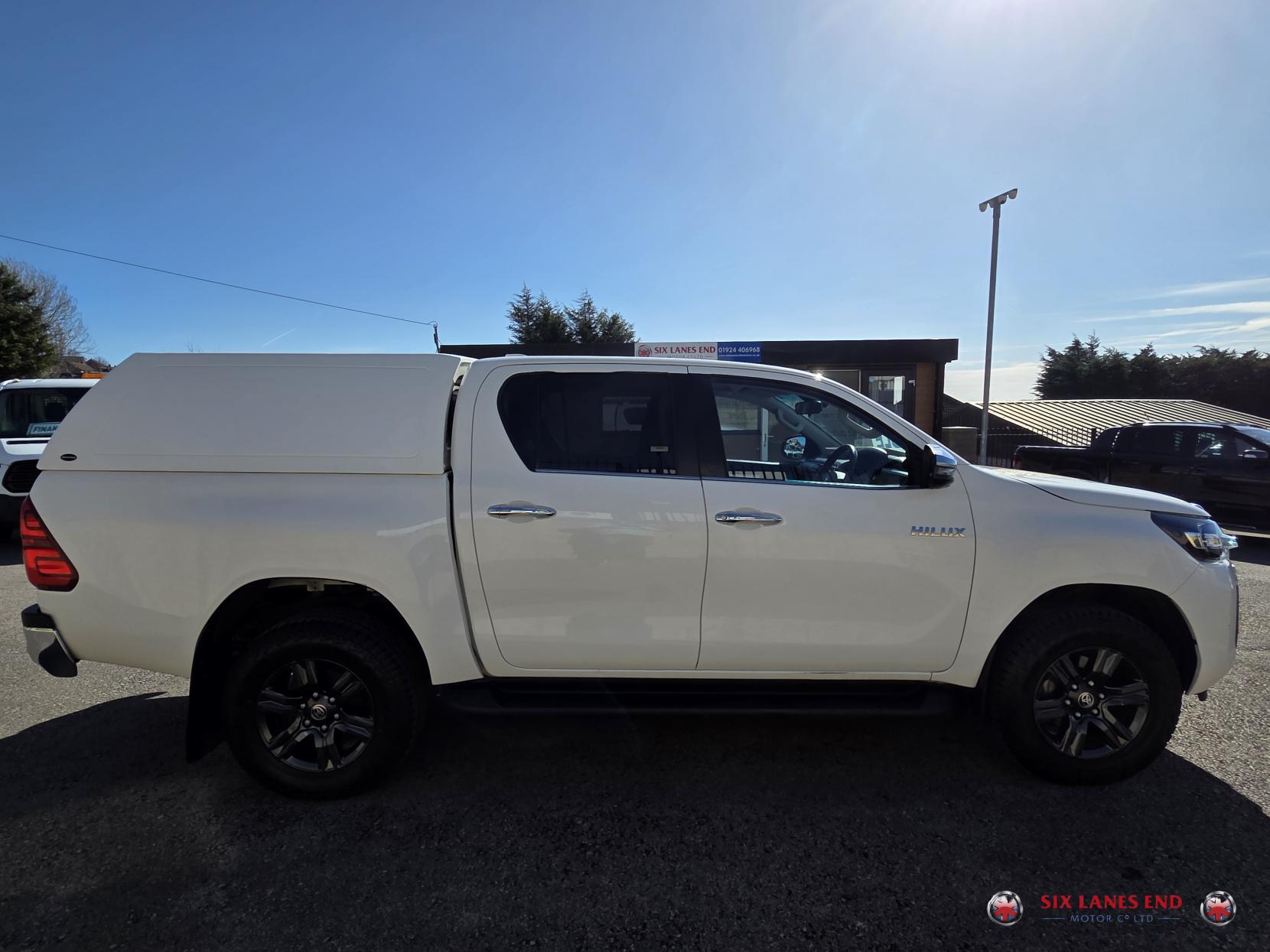 Toyota Hilux 2.4 D-4D Icon Pickup Double Cab 4dr Diesel Auto 4WD Euro 6 (s/s) (150 ps)