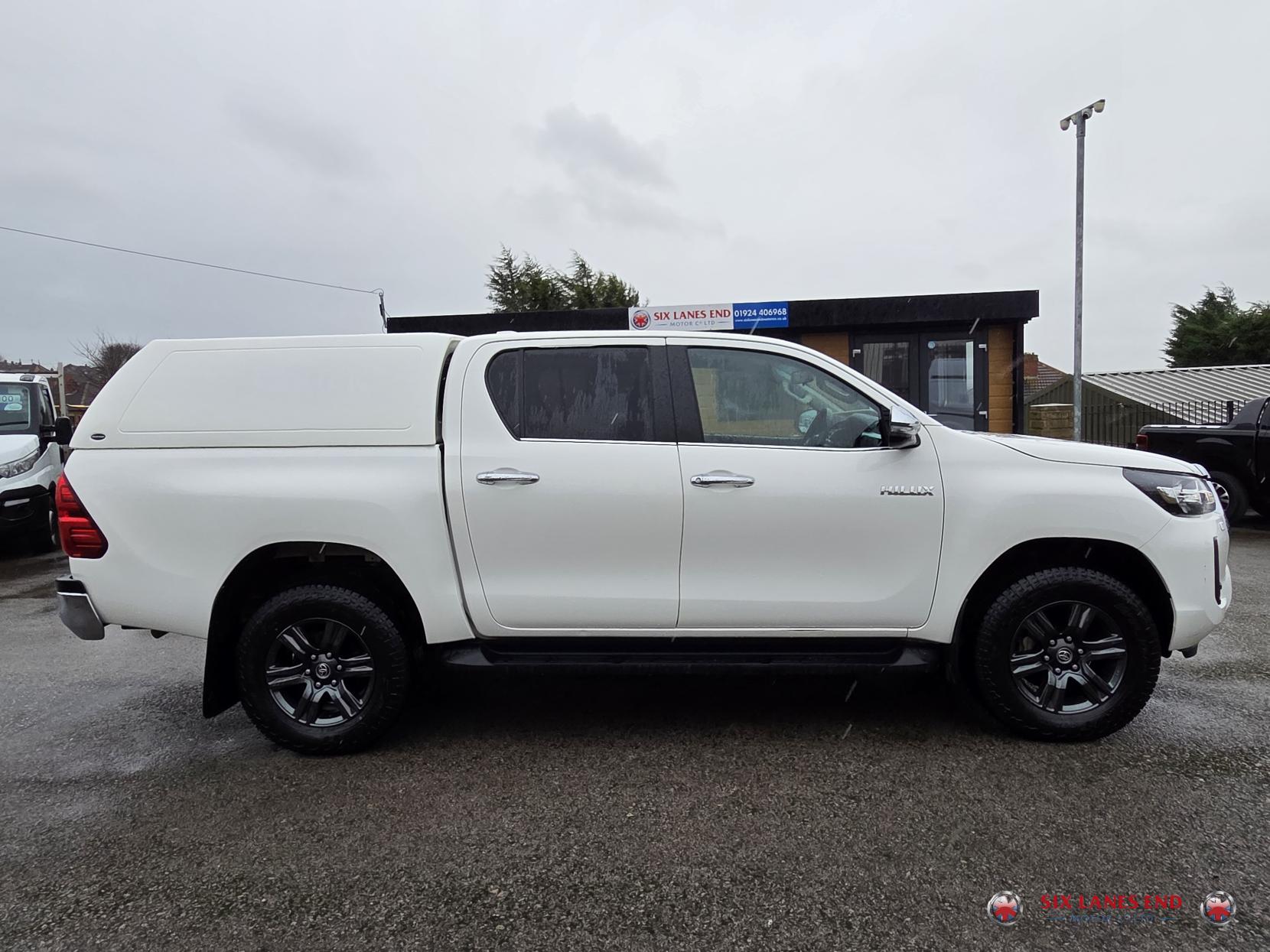 Toyota Hilux 2.4 D-4D Icon Pickup Double Cab 4dr Diesel Auto 4WD Euro 6 (s/s) (150 ps)