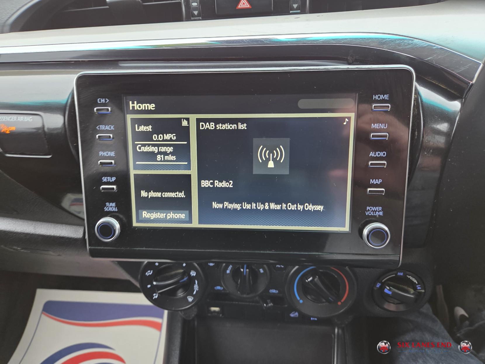 Toyota Hilux 2.4 D-4D Icon Pickup Double Cab 4dr Diesel Auto 4WD Euro 6 (s/s) (150 ps)