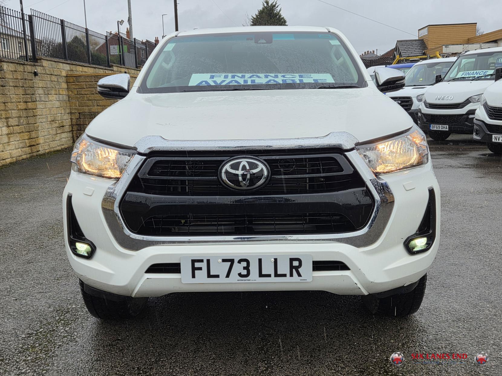 Toyota Hilux 2.4 D-4D Icon Pickup Double Cab 4dr Diesel Auto 4WD Euro 6 (s/s) (150 ps)