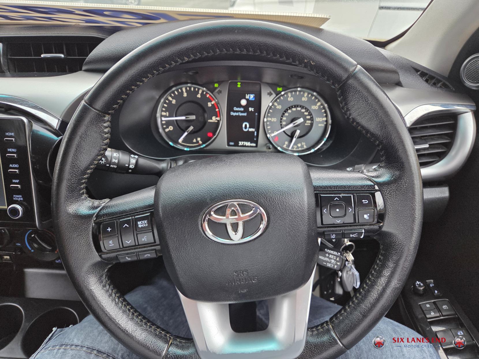 Toyota Hilux 2.4 D-4D Icon Pickup Double Cab 4dr Diesel Auto 4WD Euro 6 (s/s) (150 ps)