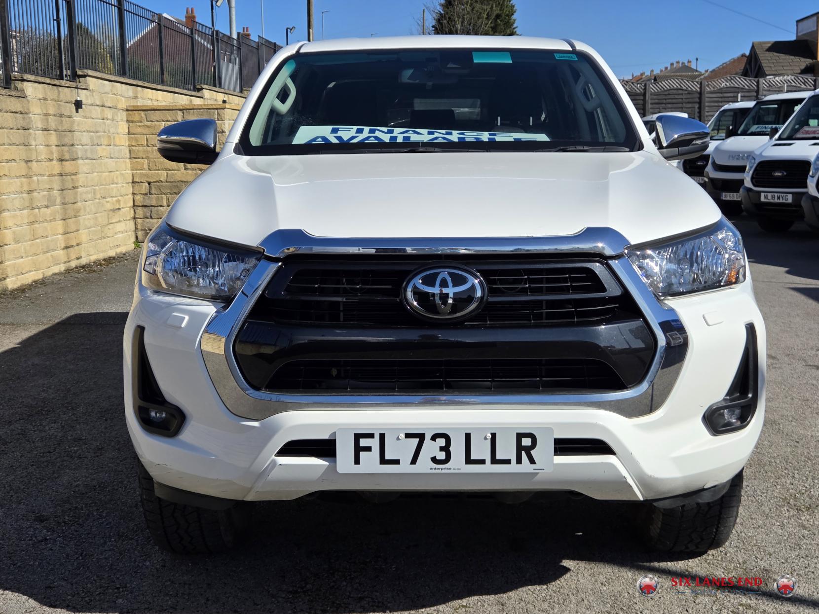 Toyota Hilux 2.4 D-4D Icon Pickup Double Cab 4dr Diesel Auto 4WD Euro 6 (s/s) (150 ps)