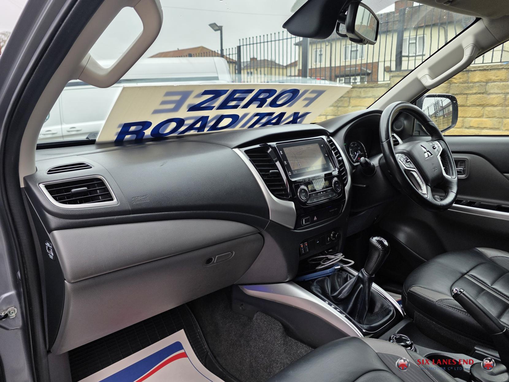 Mitsubishi L200 2.4 DI-D DC Barbarian Pickup Double Cab 4dr Diesel Manual 4WD Euro 6 (178 ps)