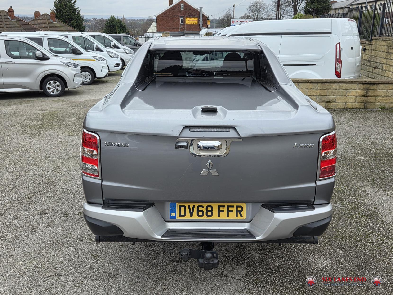 Mitsubishi L200 2.4 DI-D DC Barbarian Pickup Double Cab 4dr Diesel Manual 4WD Euro 6 (178 ps)